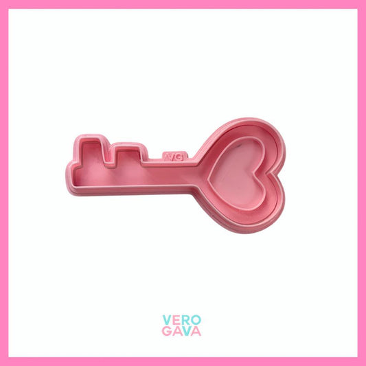 Cortador de galleta llave con corazon 15cm